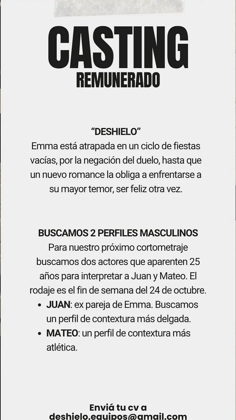 Dos actores masculinos de 25 años